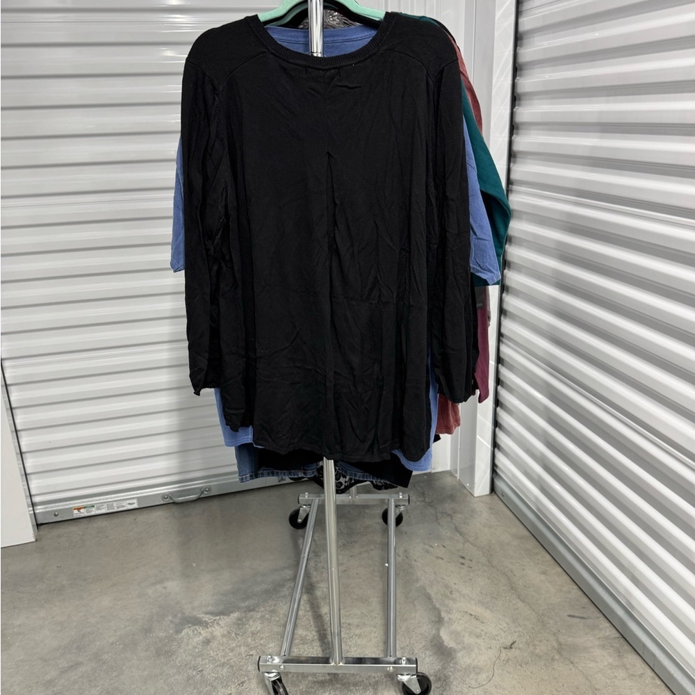 Ellos | V-Neck Sweater in Black | size 22/24 - Picture 2 of 3